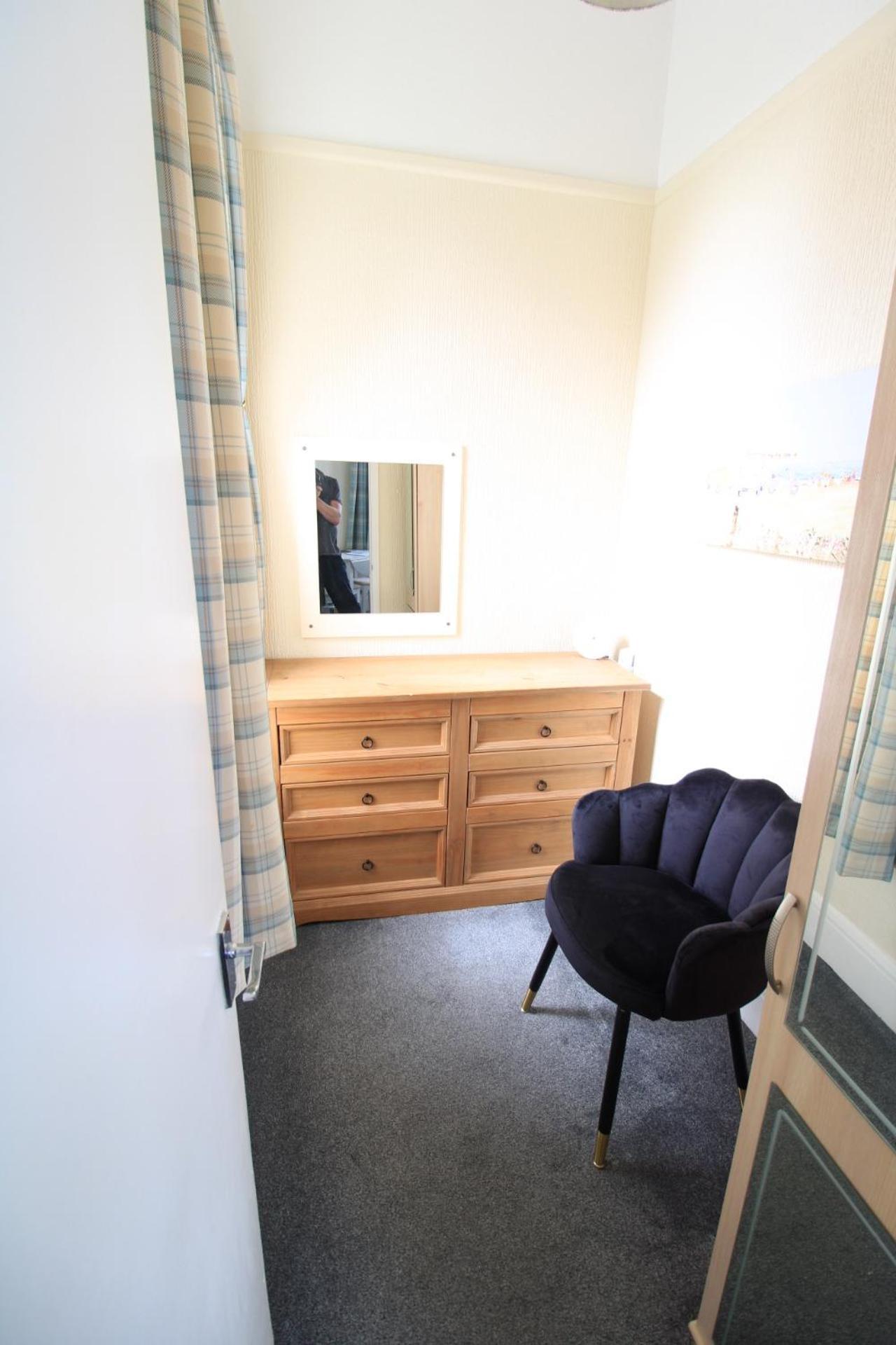 Chelston Dene Holiday Apartments Torquay Room photo